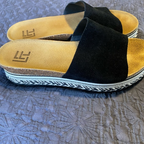 LFL by Lust for Life Platform Slides - Picture 3 of 7
